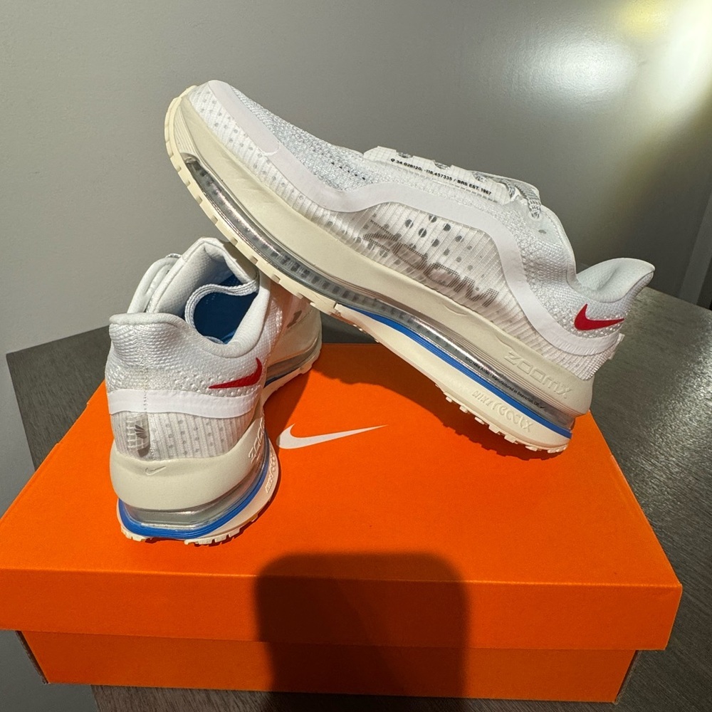 Women’s Nike Pegasus Premium - Picture 3 of 5